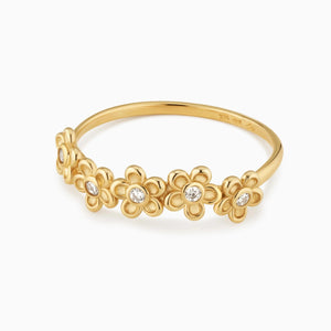 Stunning Blossom Ring - Embrace Nature's Elegance.