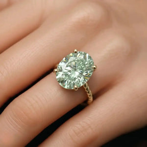 14K Yellow Gold Green Amethyst Oval-Cut Ring – Elegant Green Sparkle for Birthdays and Everyday Luxury.