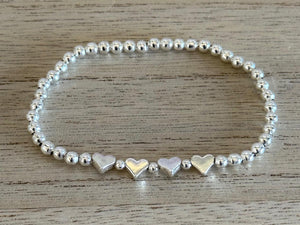 Elegant 40th Birthday Silver Heart Bracelet - Meaningful Beaded Stretch Gift for Women with Inspirational Quote Card.