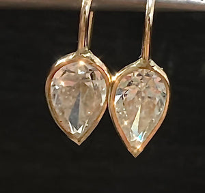 Unique Natural Untreated .78CT Pear Shape Diamond 14K Yellow Gold Upside down Set Wire Hook Earrings