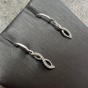 Vintage 10K White Gold Diamond Drop Dangle Earrings