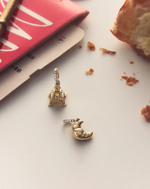 Elegant Eiffel Tower Charm - A Perfect Souvenir or Gift.