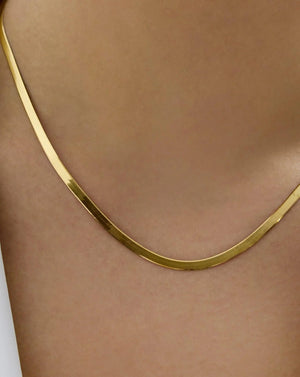 Stunning Herringbone Chain Necklace for Effortless Elegance.