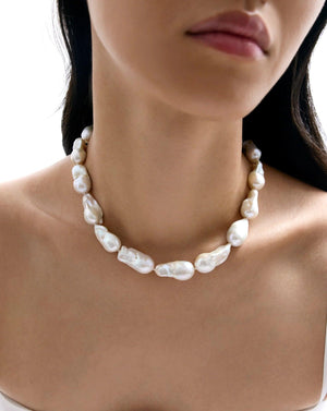 Elegant Baroque Pearl Necklace - Timeless Luxury Accessory.