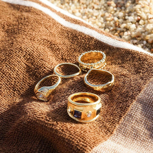 Stunning Chunky Stone Textured Ring in 18Ct Gold Plate.