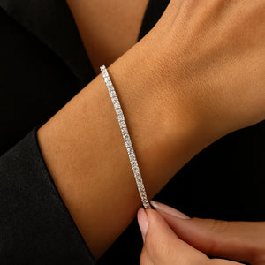 Sterling Silver Heart Tennis Bracelet with Brilliant Cubic Zirconia Stones, 7 Inch