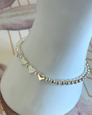 Elegant 40th Birthday Silver Heart Bracelet - Meaningful Beaded Stretch Gift for Women with Inspirational Quote Card.