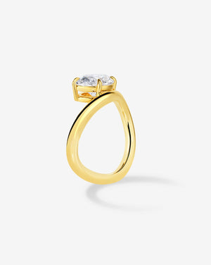 Stunning 3.30ct Oval Diamond Wave Engagement Ring in 14K Gold.