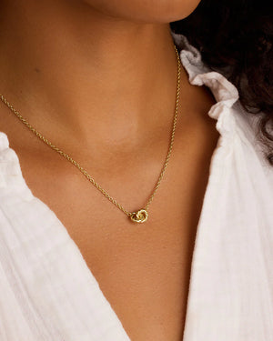 Crew Interlocking Necklace NikNenz™ Premium Gold & Diamonds