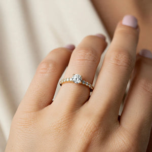14K Yellow Gold Solitaire round Brilliant 1 Carat Engagement Ring with Side Stones