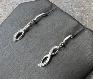 Vintage 10K White Gold Diamond Drop Dangle Earrings