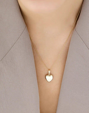 Charming Mini Heart Locket - A Delightful Keepsake Pendant.
