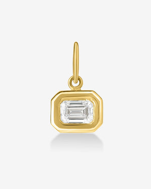 Elegant Framed Lab-Diamond Pendant for Timeless Style.