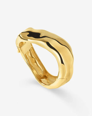 Elegant Forma Bangle - Timeless Style for Every Occasion.