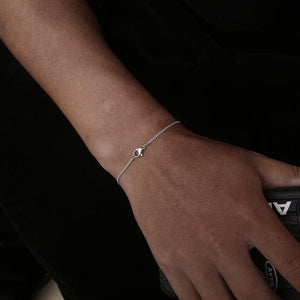 Dainty 18K Gold Thin Link Bracelet - Minimalist Women's Jewelry in Gold and Silver.