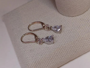 Teardrop Cubic Zirconia Earrings: 925 Sterling Silver Leverback Dangle