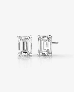 Elegant Emerald Lab Diamond Studs – Timeless Sparkle for Every Occasion.