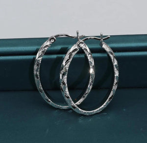 Elegant 925 Sterling Silver Hand Engraved Diamond Cut Hoop Earrings.