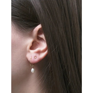 Dainty 14K Solid Gold Star Earrings - Celestial Minimalist Jewelry Elegance.