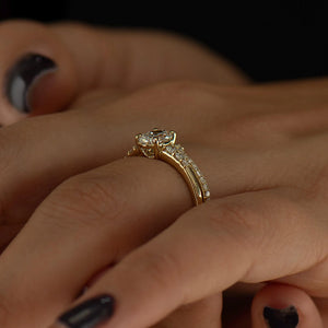Tapered Oval Ring, 14K / 18K Yellow Gold Ring, Oval Cut Diamond, Thin Engagement Ring, Minimal Ring, Modern Ring , Delicate Ring, Oval Ring