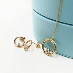 Stunning 9ct Yellow Gold Diamond Twist Pendant & Earrings Set - Exquisite Continuum Design Jewelry for Women.