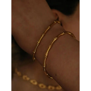Elegant 18K Gold Bamboo Bangle - Chunky Minimalist Oval Bracelet, Perfect for Stacking!.