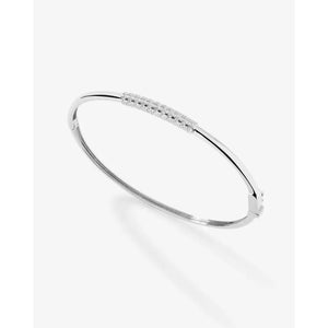 Elegant Diamond Bar Bangle - Timeless Luxury Accessory.
