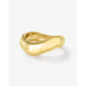 Elegant Forma Bangle - Timeless Style for Every Occasion.
