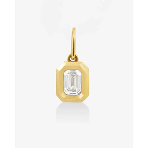 Elegant Framed Lab-Diamond Pendant for Timeless Style.