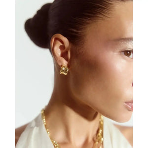Elegant Liquid Gold Earrings – Elevate Your Style.