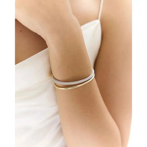 Elegant Stackable Gold Cloud Bangle - Elevate Your Style.