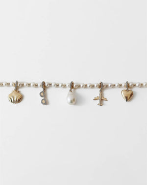 Elegant Pearl Charm for Every Occasion.