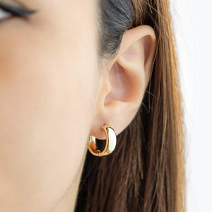Chunky 14K Solid Gold Hoop Earrings - Timeless Classic Elegance.