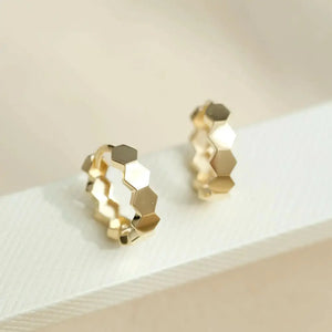 Gorgeous 14K Solid Gold Honeycomb Huggie Hoop Earrings for Women - Faceted Design.