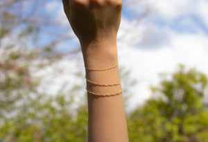 Stunning 10K Solid Gold Twisted Chain Bracelet - Elegant Singapore Design, Perfect Minimalist Gift for Her!.