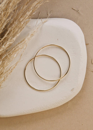 Stunning Large 14K Gold Hoop Earrings - Big Minimalist Everyday Style for Women.