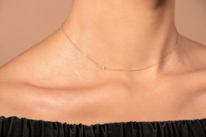 Elegant 14K Solid Gold Diamond Choker Necklace – Dainty Minimalist Two-Sided Pendant.