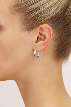 Stunning 14K White Gold Lightweight Rectangular Hoop Earrings for Ultimate Comfort.