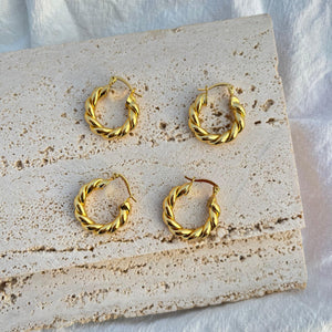 18K Gold Twisted Hoop Earrings, Small Huggie Earrings for Kids, Dainty Gold Jewelry.