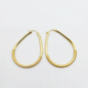 Elegant 10K Yellow Gold Textured Oval Hoop Earrings - Timeless Everyday Style.