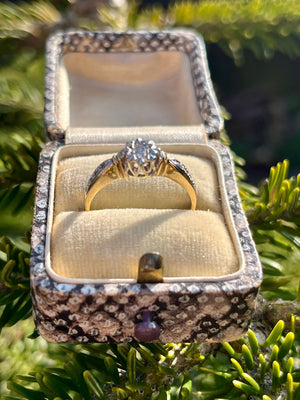 Vintage 9Ct Yellow Gold Diamond Starburst Engagement Ring (Size US 7 1/2)