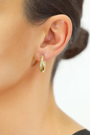 Luxurious 14K Solid Gold Hand-Engraved Diamond-Cut Oval Hoop Earrings.