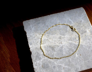 9Ct Yellow Gold Twist Curb Chain Anklet | Delicate Gold Ankle Bracelet