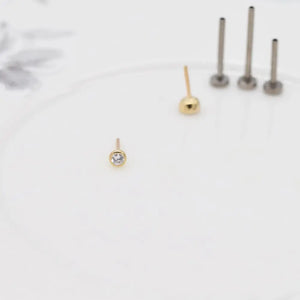 Stunning 14K Solid Gold Threadless Cartilage Stud Earring - Round Flat Back Helix Conch Labret Design.