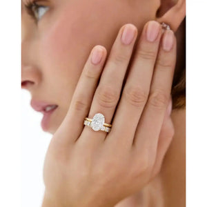 Stunning 4.01 Carat Oval Lab Diamond Cloud Solitaire Ring.