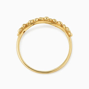 Stunning Blossom Ring - Embrace Nature's Elegance.