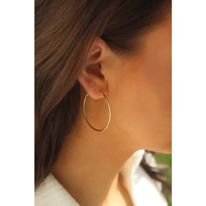 Stunning Large 14K Gold Hoop Earrings - Big Minimalist Everyday Style for Women.