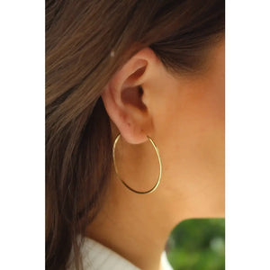 Stunning Large 14K Gold Hoop Earrings - Big Minimalist Everyday Style for Women.