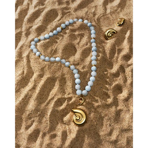Stunning Nautilus Shell Pendant - Embrace Ocean Elegance.