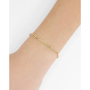 Stylish Paperclip Chain Bracelet - Modern Elegance for Every Occasion.